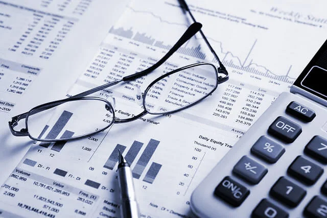 Finanzas y Reportes